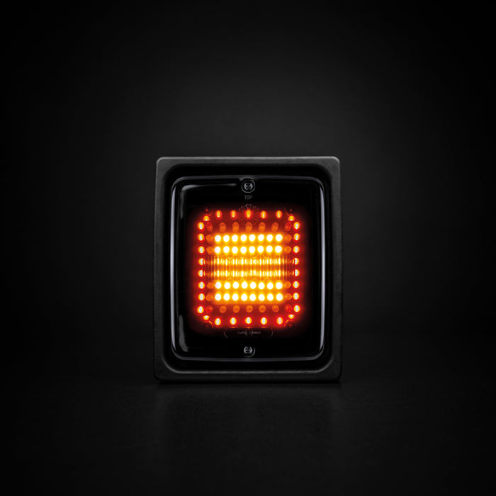 DARK KNIGHT SQUARE IZE LED,BAK/BROMS/BLINKERS